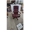 Image 1 : Traditional Executive Office Chair with Burgundy Tufted Leather and Wooden Arms