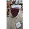Image 3 : Traditional Executive Office Chair with Burgundy Tufted Leather and Wooden Arms
