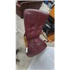 Image 4 : Traditional Executive Office Chair with Burgundy Tufted Leather and Wooden Arms