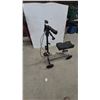 Image 3 : Drive Medical DV8 Steerable Knee Walker With Contoured Pod Knee Pad