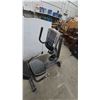 Image 2 : Gold's Gym Cycle Trainer 400 R Recumbent Exercise Bike