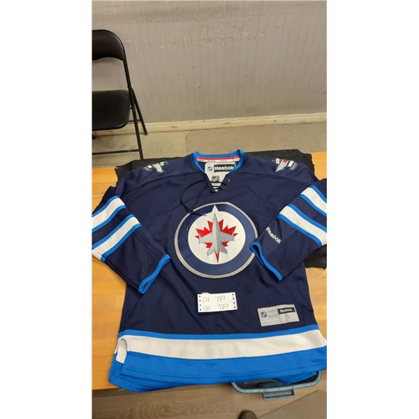 Winnipeg Jets Jersey Size Small