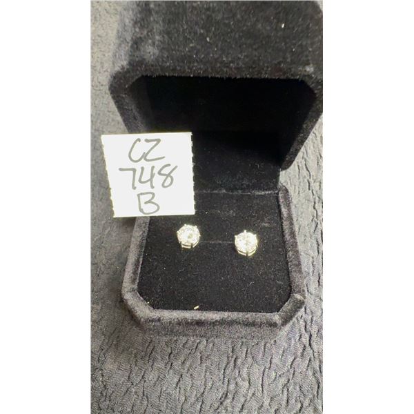 925S 1.0 Carat Moissanite Lab Diamond Stud Earrings, 925S with White Gold Overlay, D, VVS1