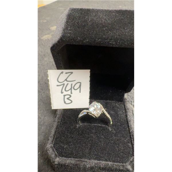 925S 0.8 Ct Simulated Diamond Side Heart Twist Resizeable Ring, 925S with White Gold Overlay