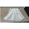 Image 3 : Lace Window Valance, Round Tablecloth, Auto Window Cover, Pillow Sham and Floral Curtains