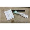 Image 4 : ABP Ceramic Curling Iron with Temperature Control, Heat-Resistant Gloves, Comb