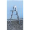 Image 2 : 4-1/2ft Aluminum Step Ladder with Paint Tray