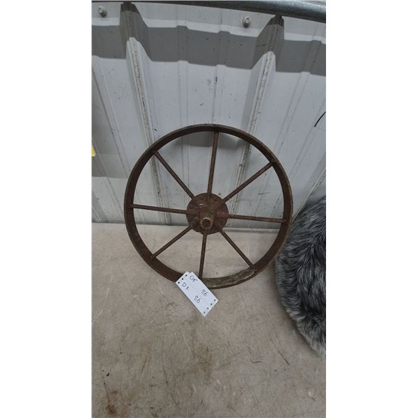 Antique Steel Spoked Implement Wheel with Integral Hub and Shaft 15.6 diameter