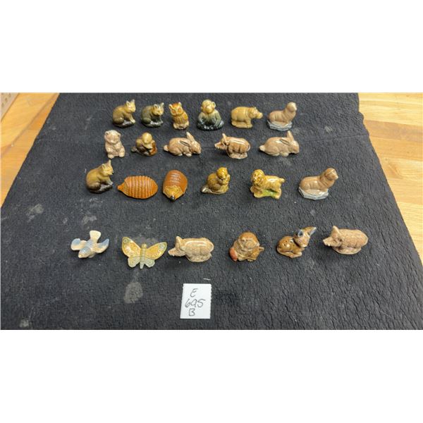 24 Wade Animal Figurines