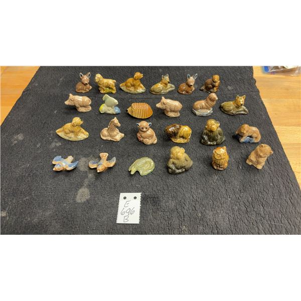 24 Wade Animal Figurines