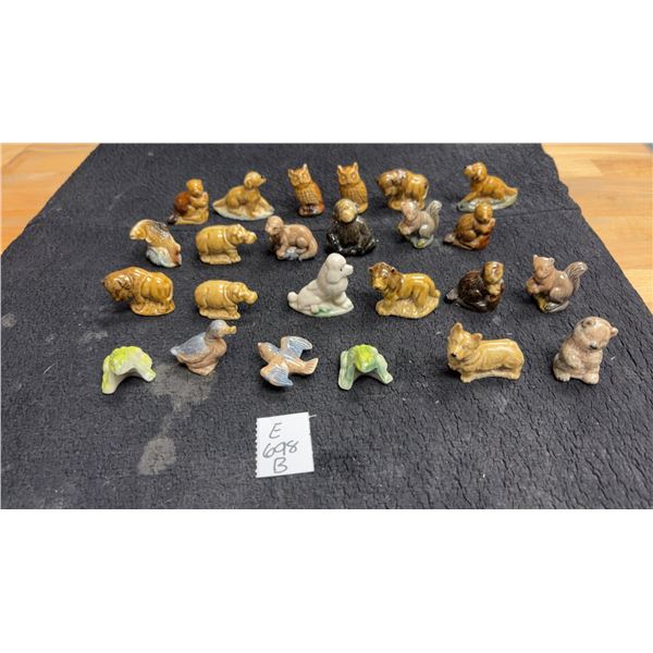 24 Animal Wade Figurines