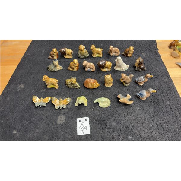24 Animal Wade Figurines