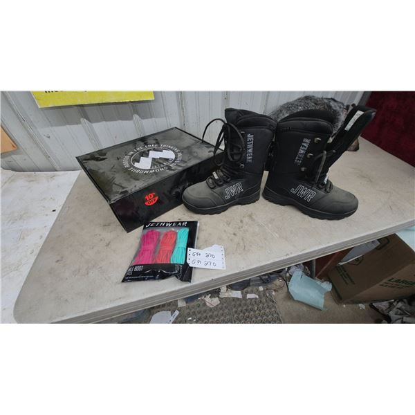 New Jethwear Mile Snowmobile Boots, Size US 11.5, Black, with Box and Extra Laces