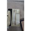 Image 4 : Vintage Philips Switchblade Electric Carving Knife in Original Storage Case, Circa 1960s-1970s