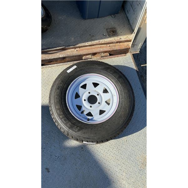 1 New Carlisle 205/75R15 Trailer Tire on 5 Bolt Rim
