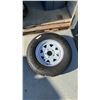 Image 1 : 1 New Carlisle 205/75R15 Trailer Tire on 5 Bolt Rim