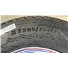 Image 4 : 1 New Carlisle 205/75R15 Trailer Tire on 5 Bolt Rim