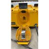 Image 3 : DeWalt DC012 Work Site Charger/Radio, 7.2V-18V NiCd/NiMH/Li-Ion, AM/FM