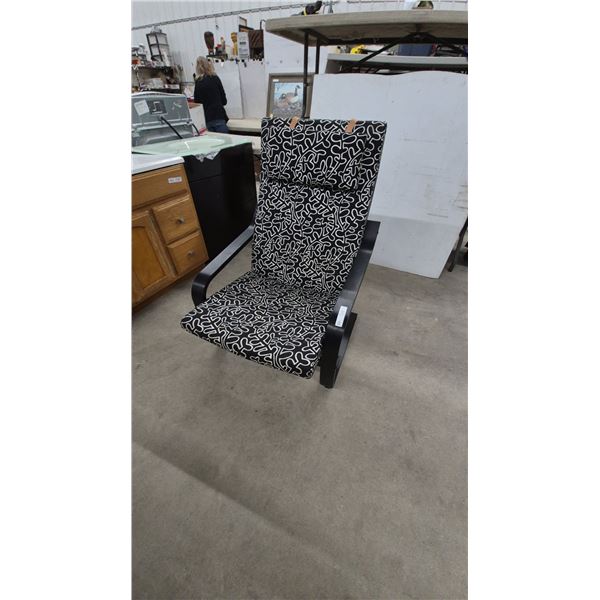 IKEA Poäng Bentwood Armchair with RÄLLINGSÅS Keith Haring Art Event 2021 Cushion