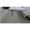 Image 2 : Vintage 1950s-1960s Extendable Formica Dining Table with Chrome Edge Banding and Tapered Legs