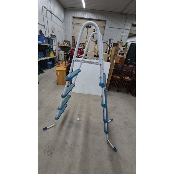 Above-Ground Swimming Pool A-Frame Ladder with White Metal Frame and Blue Plastic Steps