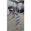 Image 4 : Above-Ground Swimming Pool A-Frame Ladder with White Metal Frame and Blue Plastic Steps