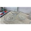 Image 9 : Crystal and Cut Glass, Serving Bowls, Creamers, Vases, Glasses, Pitchers