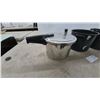 Image 3 : T-Fal Safe 2 Stainless Steel Pressure Cooker and Speckled Enamelware Pot with Steamer Insert