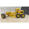Image 7 : Tonka Toy Dump Truck and Yellow Grader