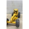 Image 8 : Tonka Toy Dump Truck and Yellow Grader