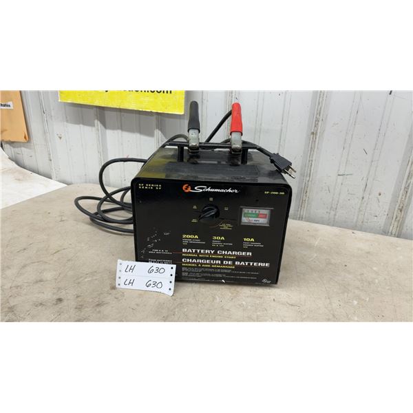 Schumacher SF Series SF-200-30 Battery Charger, 200A Engine Start, 30A Boost, 10A Fast Charge