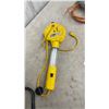 Image 3 : Assorted Work Lights: 2 Halogen Work Lights, Fluorescent Work Light, Incandescent Work Light