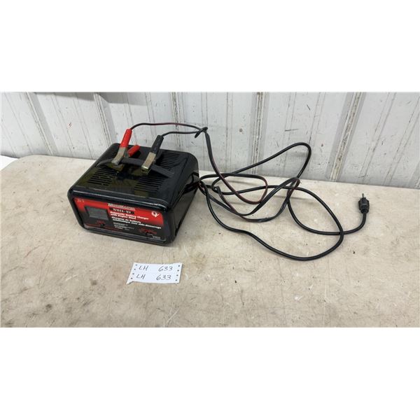 MotoMaster 75/12/2 A – 12 V Automatic Battery Charger with Engine Start