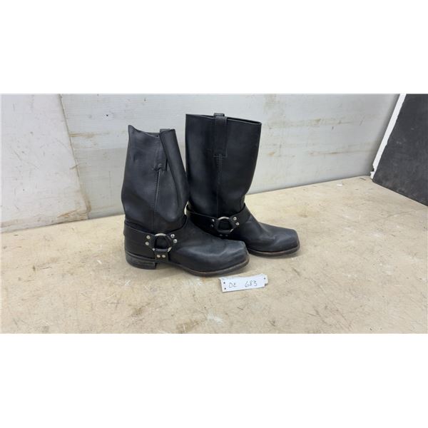 Georgia Boot Men's Black Leather Harness Boots with Silver-Toned Hardware, Sole Measures 11 1/2”
