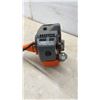 Image 5 : Husqvarna 125R Gas-Powered String Trimmer with Extra Reel and Blades