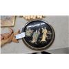 Image 2 : Oriental Black Lacquer Plaque with Mother-of-Pearl Inlay, Figures, Birds, Floral Motifs