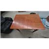 Image 2 : Mission Style Quarter-Sawn Oak Side Table with Lower Shelf, 30”×36”×24”