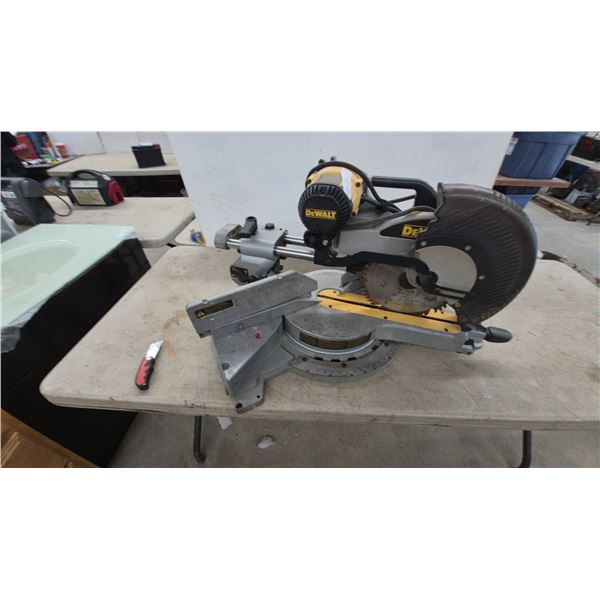 DeWalt DW718 Type 2 Double Bevel Sliding Compound Miter Saw, 2018