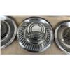 Image 2 : 4 Chevrolet Motor Division Centre Caps and 4 Beauty Rings