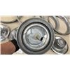 Image 4 : 4 Chevrolet Motor Division Centre Caps and 4 Beauty Rings