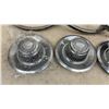 Image 5 : 4 Chevrolet Motor Division Centre Caps and 4 Beauty Rings