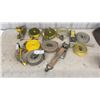 Image 1 : Lot of 5 Ratchet Straps (2 Are New)