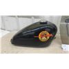 Image 3 : Harley-Davidson Sportster Fuel Tank and Windshield