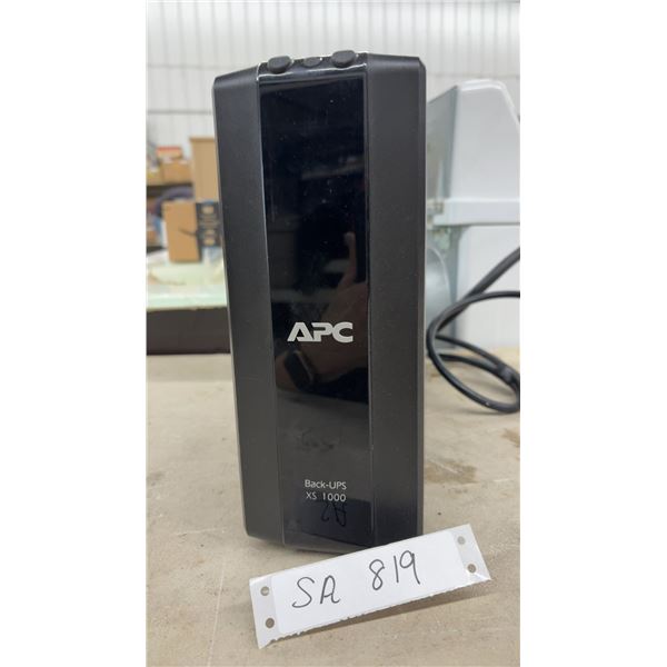 APC Back-UPS XS 1000 Uninterruptible Power Supply with Battery Backup and Surge Protection