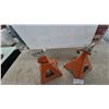 Image 4 : Pair of Orange Ratcheting Car Jack Stands with White Saddles