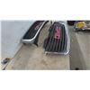 Image 4 : GMC Sierra/Yukon 1999-2002 Front Grille Assembly Halves, Chrome with Red Emblem