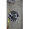 Image 5 : Set of Four Chrome Three-Fin Spinner Hubcaps for 1956-1962 Chevrolet Corvette