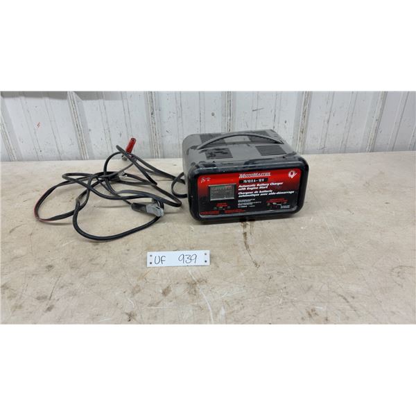MotoMaster 11-1569-6 75/12/2A 12V Automatic Battery Charger with Engine Start and Jumper Cables