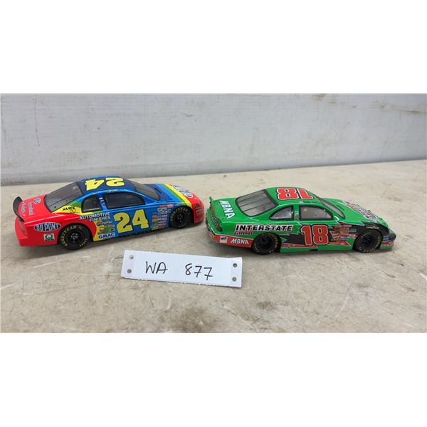 Jeff Gordon #24 DuPont Chevrolet and Bobby Labonte #18 Interstate Batteries Pontiac Diecast 1:24