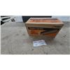 Image 1 : Paslode Galvanized 1 1/2” 16 Gauge Standard Crown Staples, Box of 10,500, Model 3200-S16, Full box